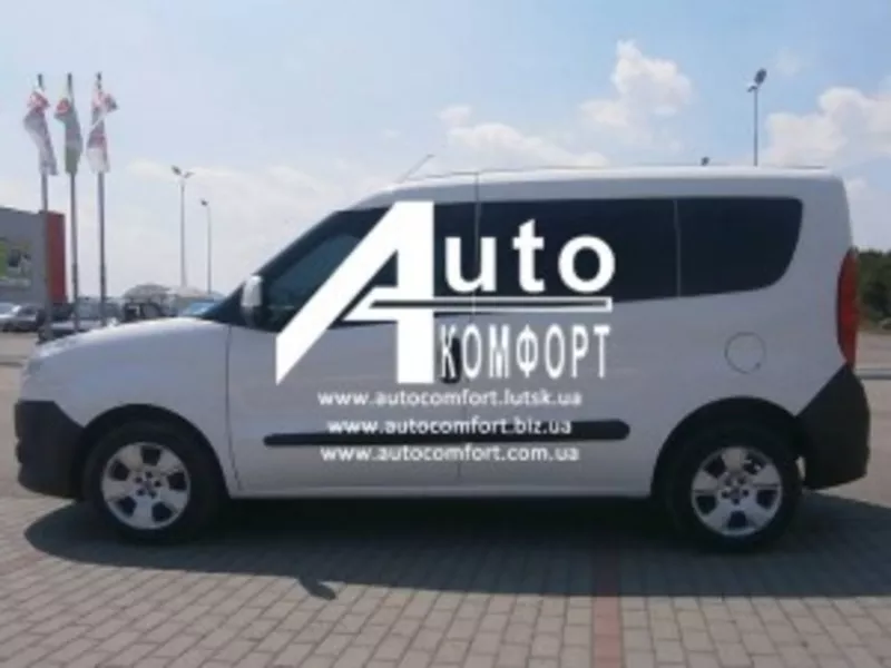 Передний салон,  левое окно на Fiat Doblo 2010- {original} (Фиат Добло 