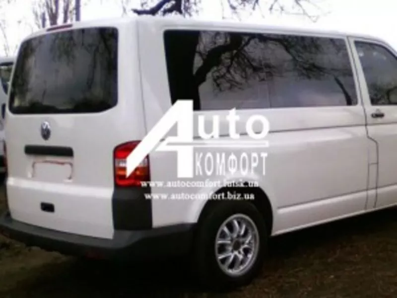 Задний салон,  правое стекло на Volkswagen Transporter Т-5