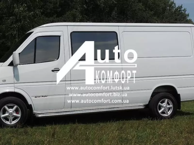 Оригинальный (цельный) уплотнитель (102,  107) на Mercedes Sprinter (19