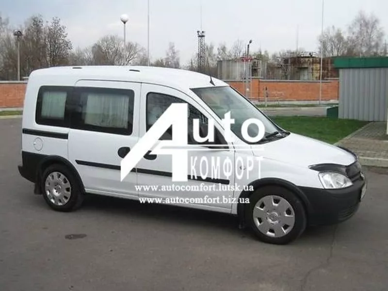 Установка (врезка) автостекол на авто Opel Combo C (2001–2011)