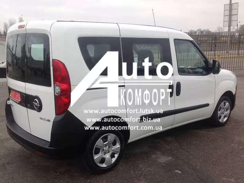 Установка (врезка) автостекол на Opel Combo D (2011-)