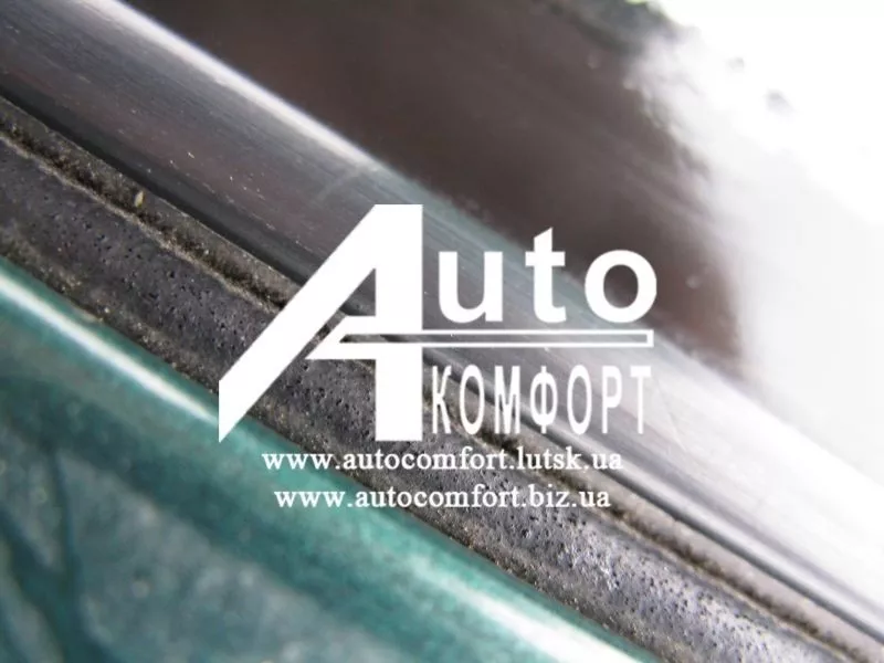 Декор бокового стекла (резинка) на Volkswagen Transporter Т-4 2