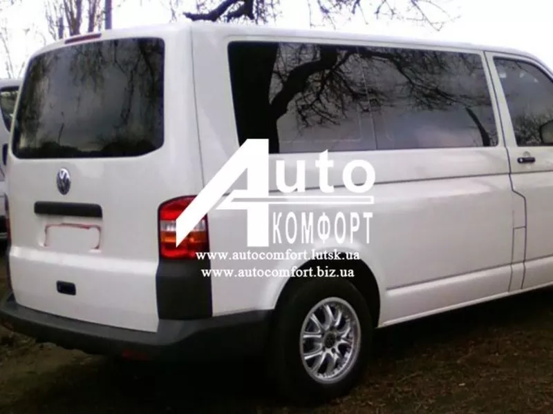 Задний салон,  правое стекло на Volkswagen Transporter Т-5 кор-ая база
