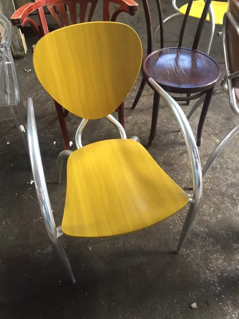 Продам алюминиевые стулья бу в отличном состоянии 2
