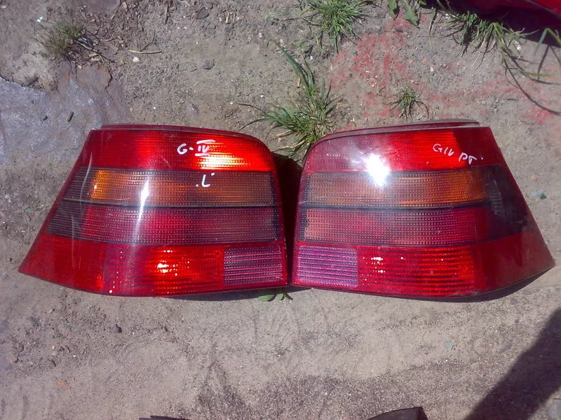Продам оригинальные фонари VW Golf 4