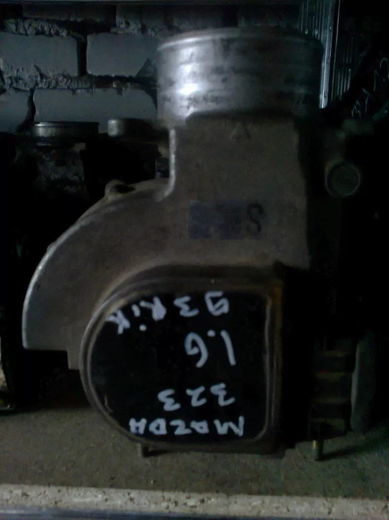 Продам оригинальный расходомер воздуха Mazda 323 1.6L