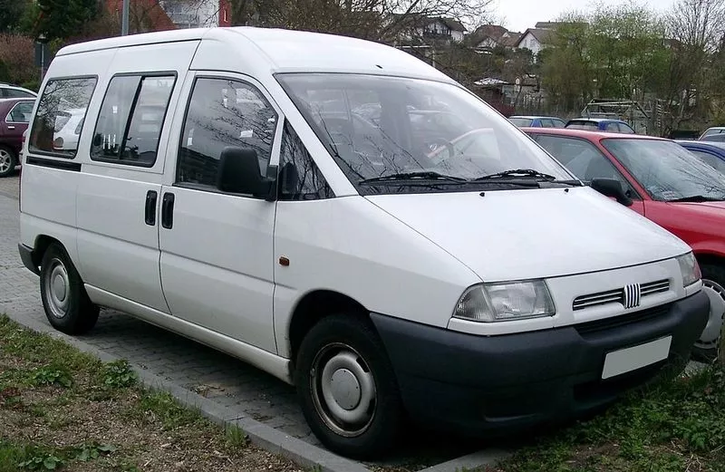 Продам оригинальный капот Fiat Scudo,  Citroen Jumpy,  Peugeot Expert