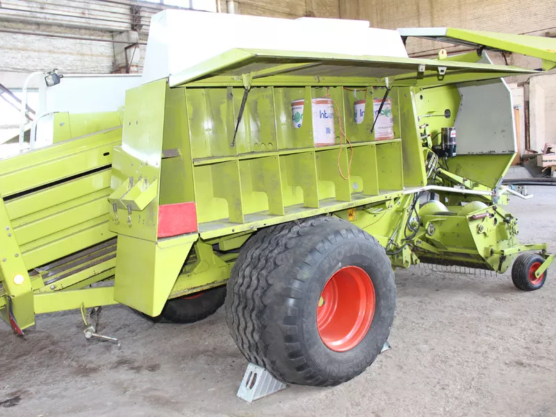 Пресс - подборщик Claas Quadrant 2100 Holland 5