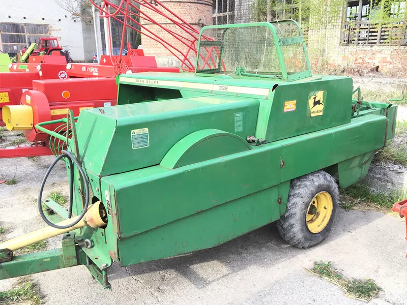 Пресс-подборщик JOHN DEERE 332 3